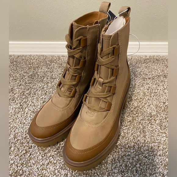 Universal Thread Shoes - Universal Thread Size 8 Tan Boot